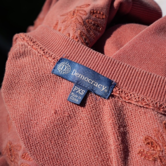 Democracy Long Sleeve Flange Shoulder Mineral Wash Sweatshirt In Toasted Pumpkin - Picture 16 of 17